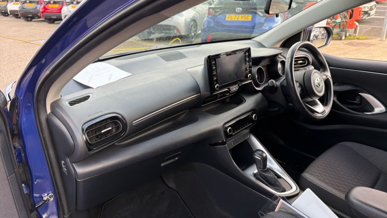 Toyota Yaris 1.5 Hybrid Design 5dr CVT Hybrid Hatchback